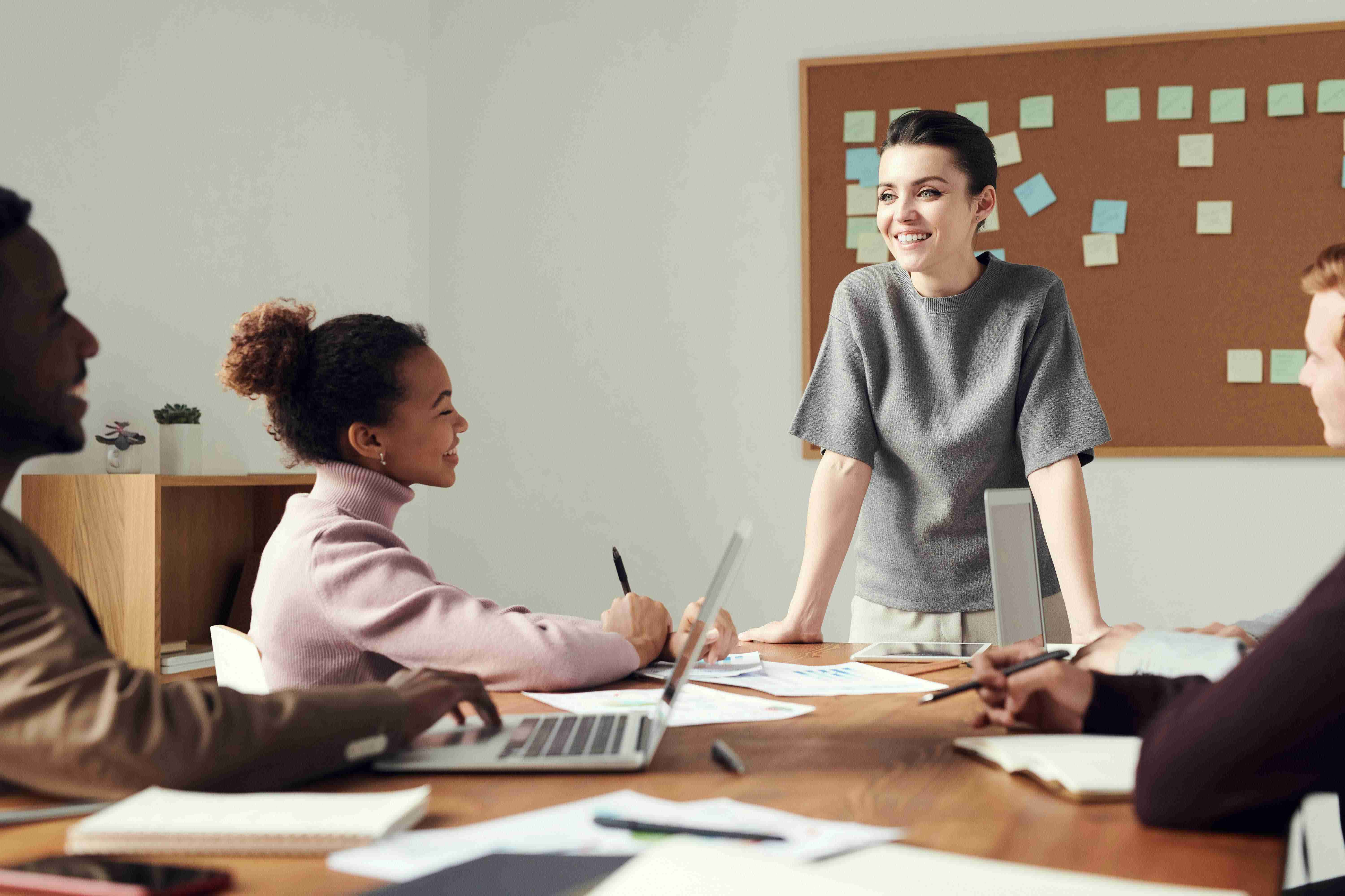 MPF in Hong Kong employer contribution guide covering payroll, enrolment, relevant income, foreign employees and offsetting rules